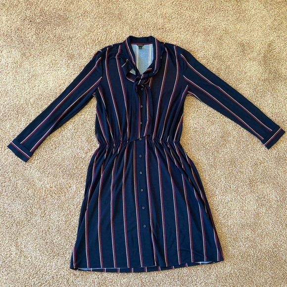 Ann Taylor Dress - Picture 1 of 2
